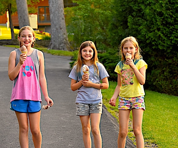girls eating ice cream